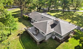 200 N Forest Ct, Addison, IL 60101
