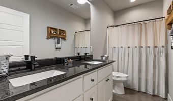 11 Epping Dr, Bella Vista, AR 72714