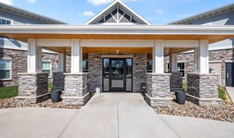 1427 34th Ave SW 220, Altoona, IA 50009