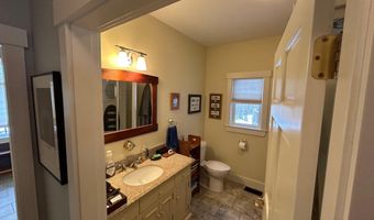 21 Dream Ln, Belfast, ME 04915
