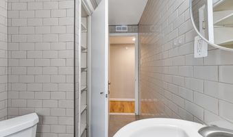 814 S ARLINGTON Dr 102, Arlington, VA 22204