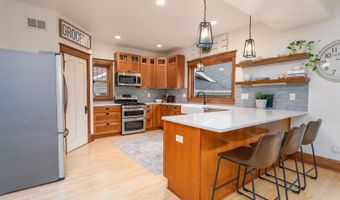 924 N FOX St, Appleton, WI 54911