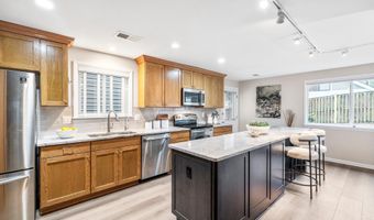 6352 12TH St N, Arlington, VA 22205