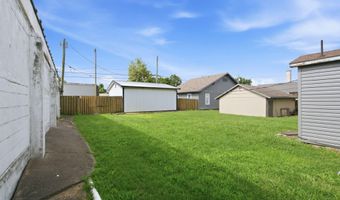 36 W Olive St, Aurora, MO 65605