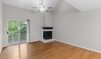 178 Cascade Circle Dr, Ballwin, MO 63021