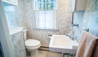 35 Middle Rd, Acton, ME 04001