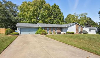 405 Hilltop Dr, Angola, IN 46703