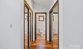 204 Woodfield Dr, Asheville, NC 28803