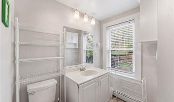 167 Central St, Lincoln, RI 02838