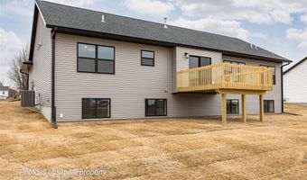 717 Rogers Ln, Center Point, IA 52213