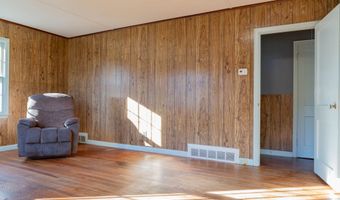 496 Burnsford Ave, Bridgeport, CT 06606