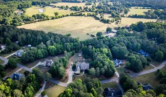 283 Creekside Dr, Arnoldsville, GA 30619