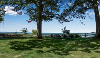 565 Wendt Dr, Angola, NY 14006