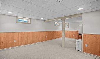 73 Penguin Ave, Warwick, RI 02818