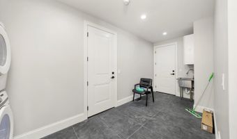 1418 W Maude Ave, Arlington Heights, IL 60004