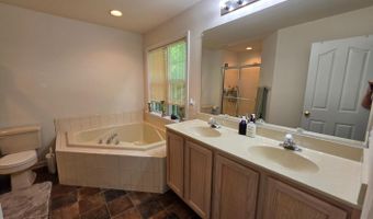 1001 W VIKING Ct, Abingdon, MD 21009