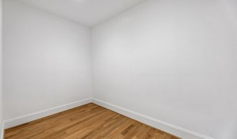 7926 BOLLING Dr, Alexandria, VA 22308