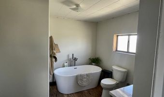 698 Hwy 30, Basin, WY 82410