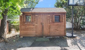 101 Anthony St, East Providence, RI 02914