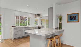 7362 Oakmont Dr, Santa Rosa, CA 95409