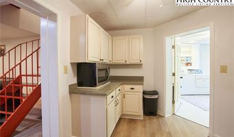 1644 Broadstone Rd, Banner Elk, NC 28604