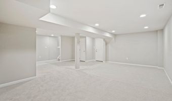 5604 HOOVER St, Bethesda, MD 20817