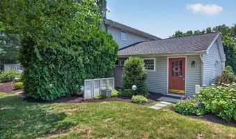 5463 DORIS Dr, Allentown, PA 18106