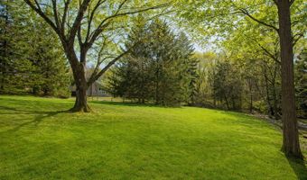 13 Elmar Dr, Danbury, CT 06811
