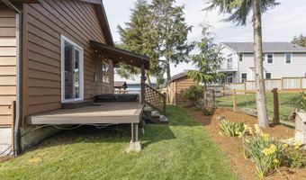126 N OCEAN Ave, Rockaway Beach, OR 97136