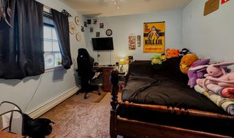 131 Pine Cir, Bennington, VT 05201