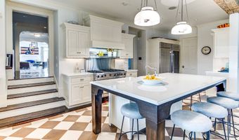 335 Town Ln, Amagansett, NY 11930