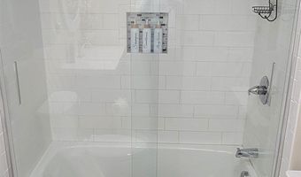 93 E Huntress Pond Rd, Barnstead, NH 03225