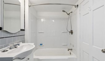 9 Country Pkwy, North Providence, RI 02911
