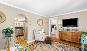 3 Jones Ave, Bristol, RI 02809