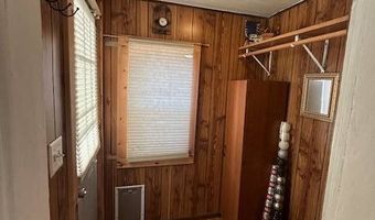 120 Ohmer St, Bottineau, ND 58318