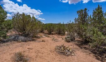 944 W Foothill Dr, Apple Valley, UT 84737