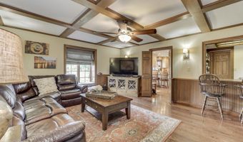 1521 Secretariat Ln, Indianapolis, IN 46217