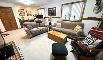 1234 Pinewood Ln, Aberdeen, SD 57401