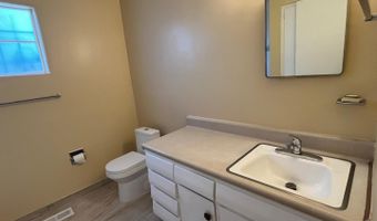 1021 Louisiana Blvd SE Apt B, Albuquerque, NM 87108