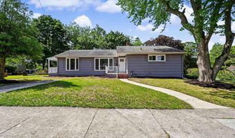 29 Summit Ave, Absecon, NJ 08201