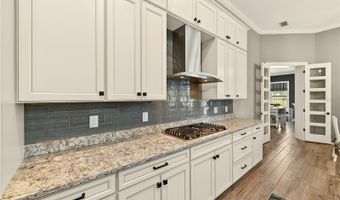 6951 CRESTPOINT Dr, Apollo Beach, FL 33572