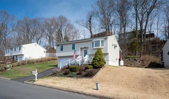 23 Fleetwood Dr, Danbury, CT 06810