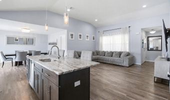 32 Edison St, Bayville, NJ 08721