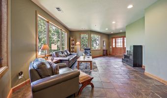 940 Pinecrest Ter, Ashland, OR 97520