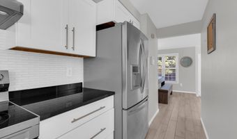 21178 WILDFLOWER Sq, Ashburn, VA 20147