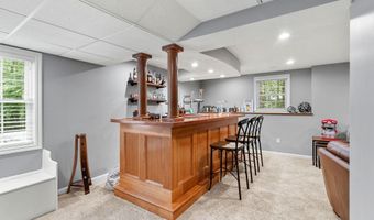 9 Cherry Ln, Bedford, NH 03110