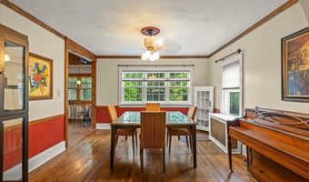 42 Robbins Ave, Amityville, NY 11701