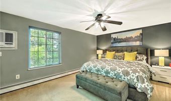 28 Marigold Cir, North Providence, RI 02904