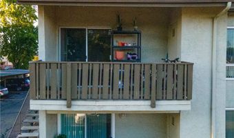 2536 White Oak Pl 2, Escondido, CA 92027
