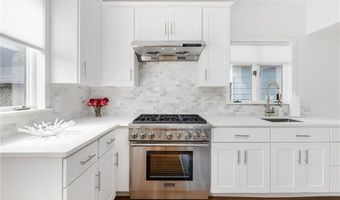 5 Mt. Vernon St, Newport, RI 02840